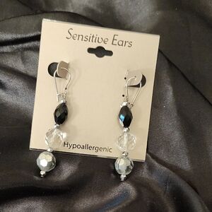 Black and Clear Faceted Drop Pierced Earrings